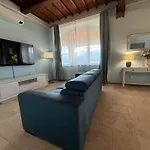 Inviting In With Patio * Поппи