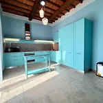 Апартаменты Inviting In With Patio Поппи