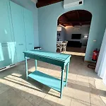 Inviting In With Patio * Поппи