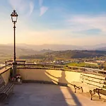 Inviting In With Patio Поппи