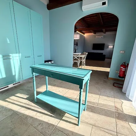 Inviting In With Patio * 포피
